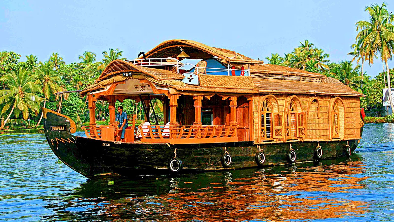 6 Best Kerala Honeymoon Tourist Places For A Romantic Escape