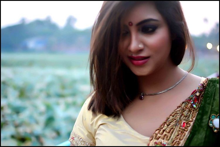 Check Out Arshi Khan’s Pune and Goa scandal that Priyank Sharma talked about
