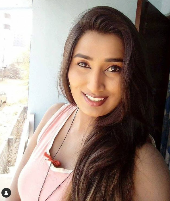 598px x 705px - Swathi Naidu Hot Videos, Wiki, Age, Husband, Net Worth & Parents